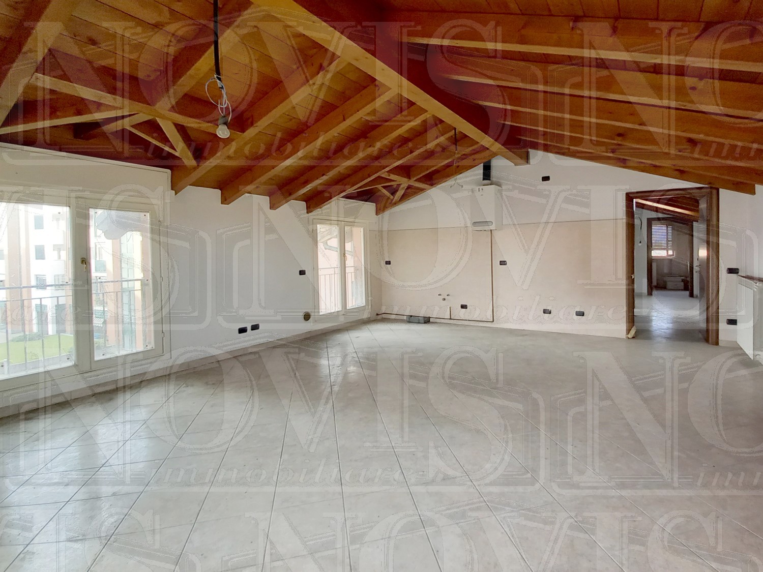 TRE locali mansardato